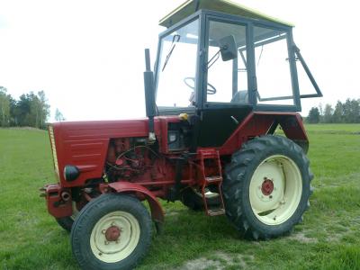 traktor-t25